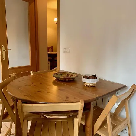 Apartman Bpirineos-Albares *